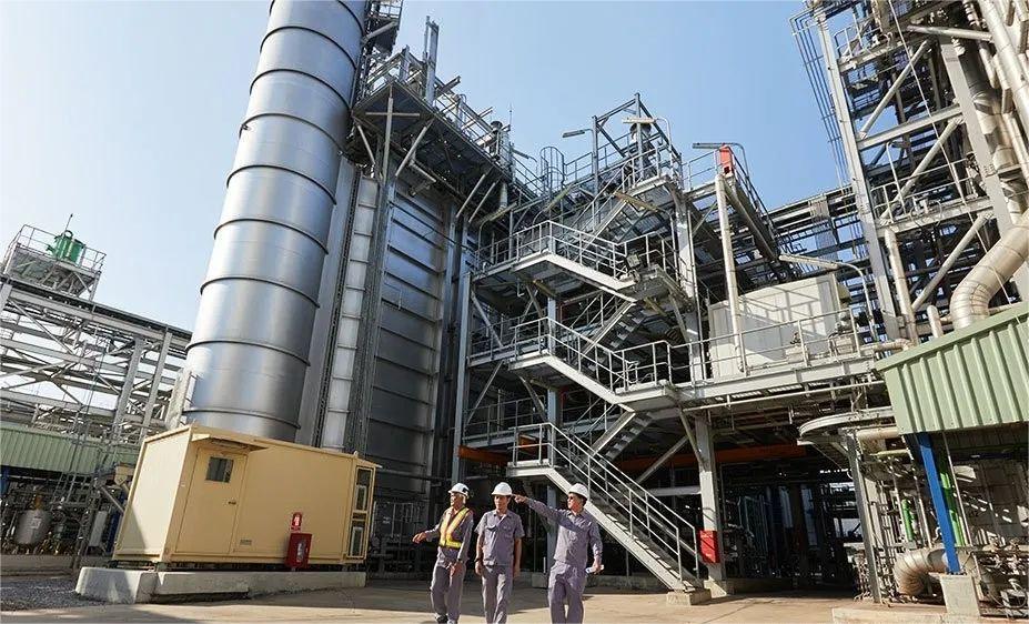 Vee-Ball-1.jpg Vee-Ball-1.jpg